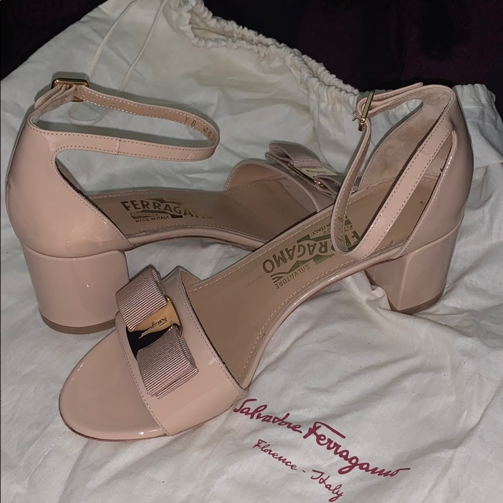 Ferragamo “Gavin” Nude 6B EUC/VGUC